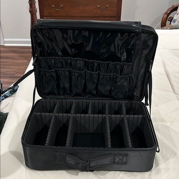 Black Cosmetic/Camera/Equipment Bag - Picture 2 of 10